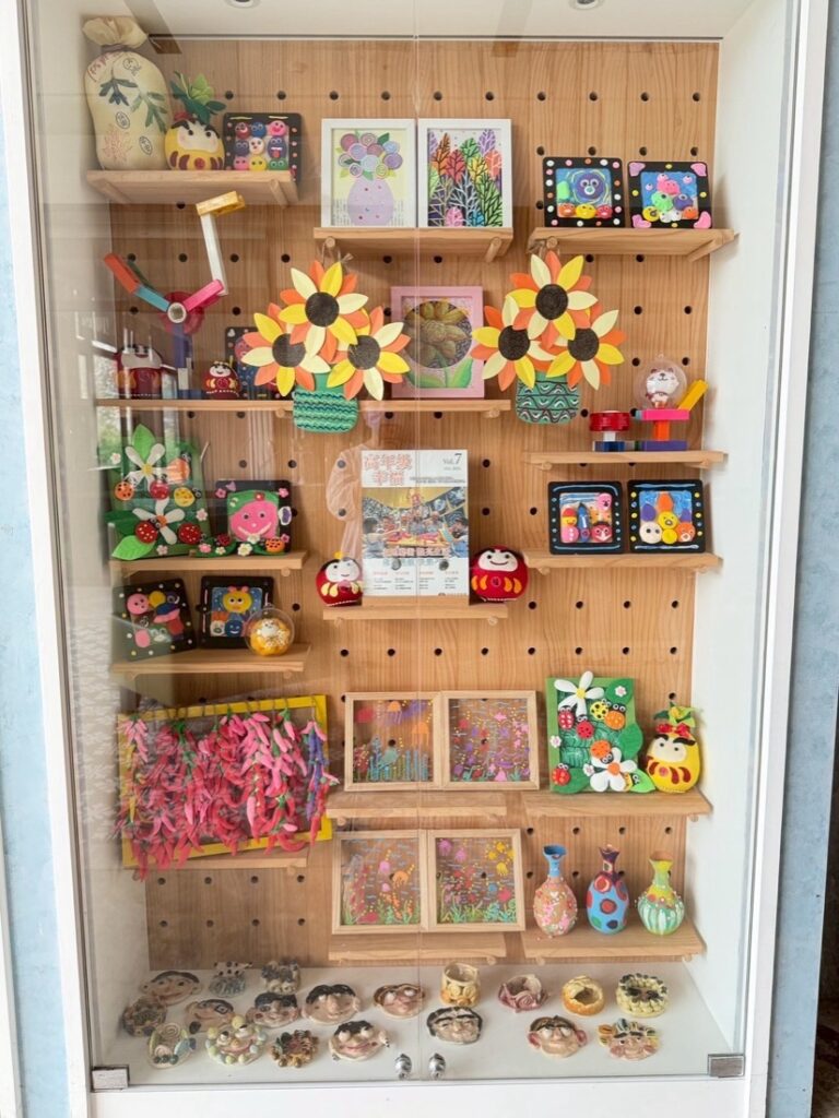 機構走廊作品展示